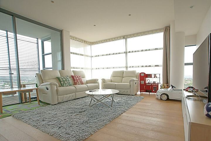 Room 15 of 21
