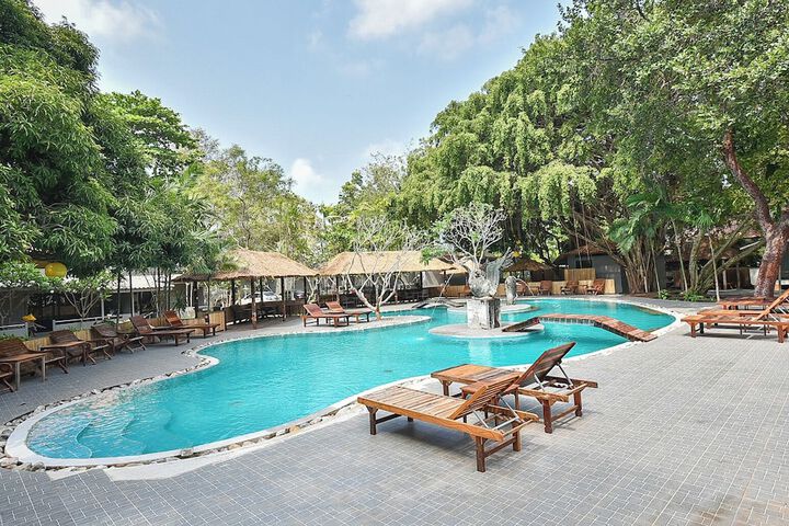Pool 43 of 57