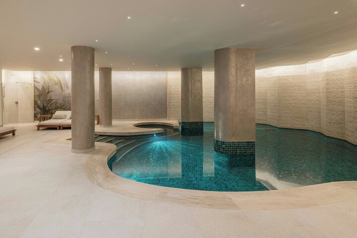 Pool 57 of 102
