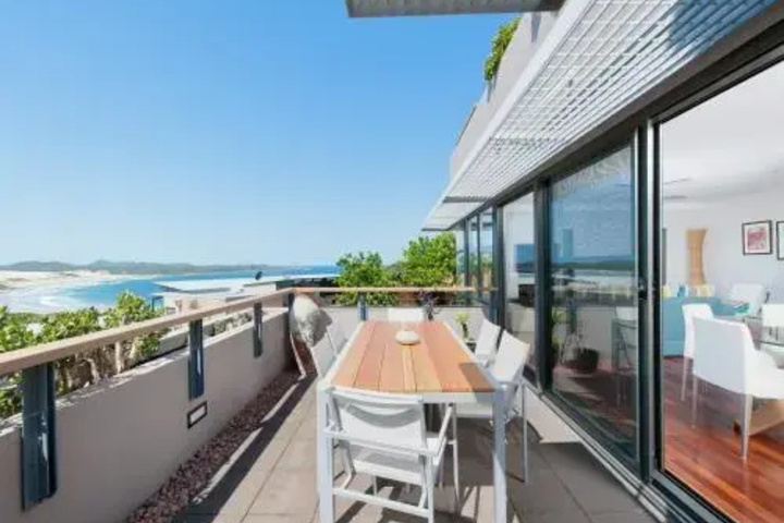Terrace/Patio 12 of 12