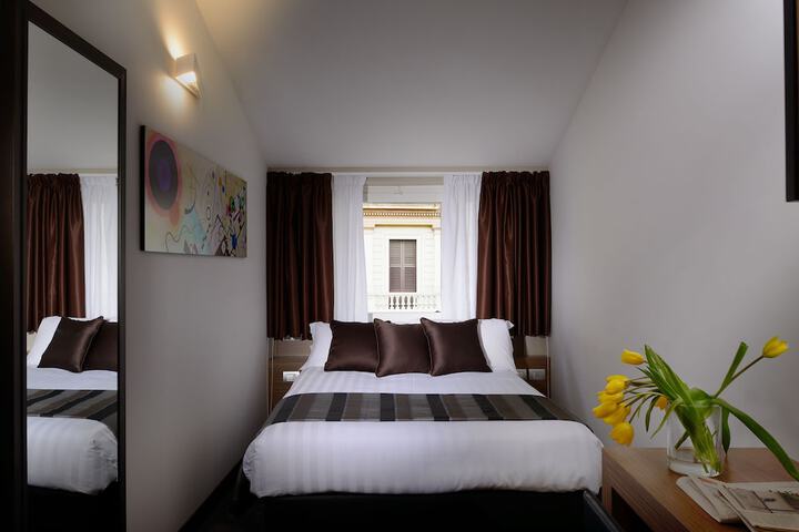 Room 6 of 19