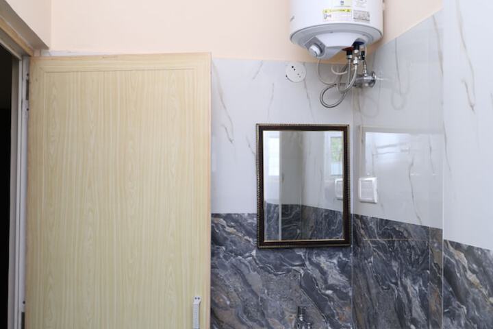 Room 16 of 24