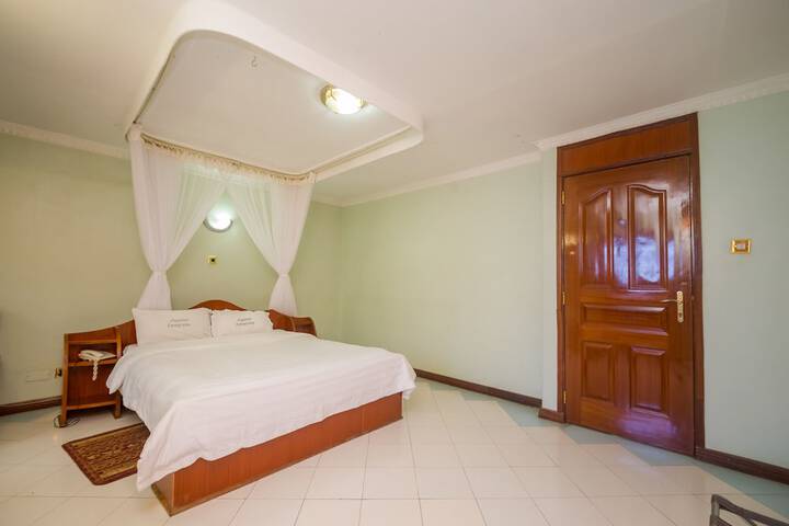 Room 8 of 24