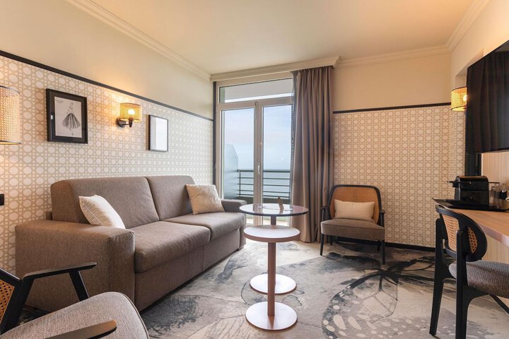 Room 65 of 124