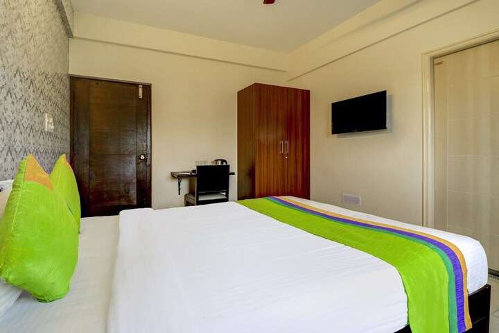 Room 19 of 35