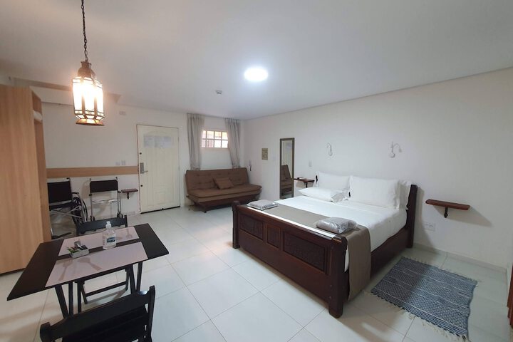 Room 28 of 70
