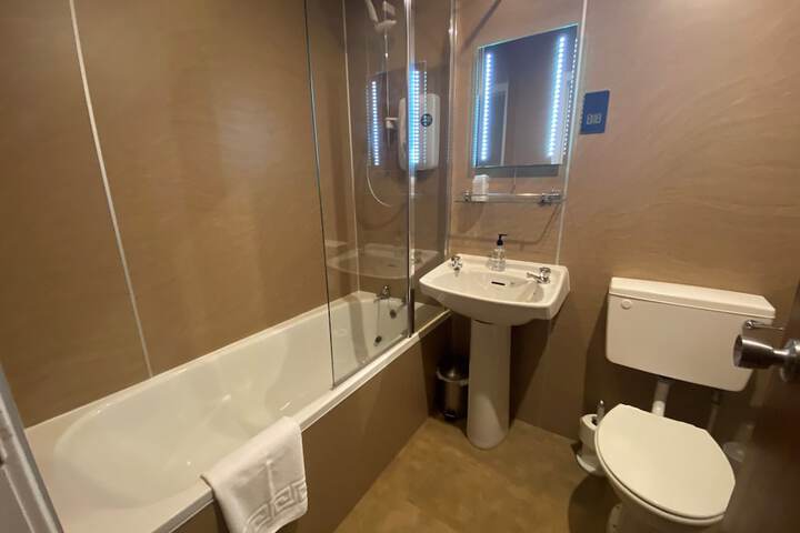 Room 29 of 112
