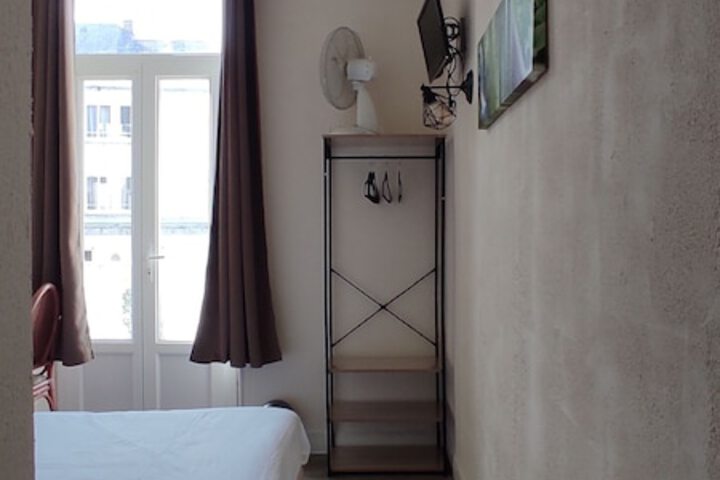 Room 15 of 25