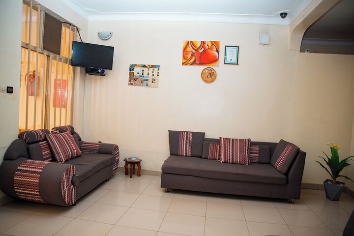 Room 17 of 34