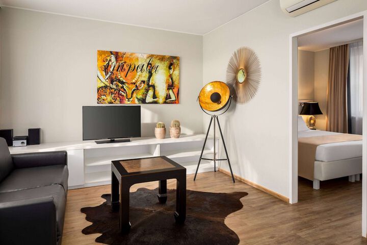 Room 43 of 121