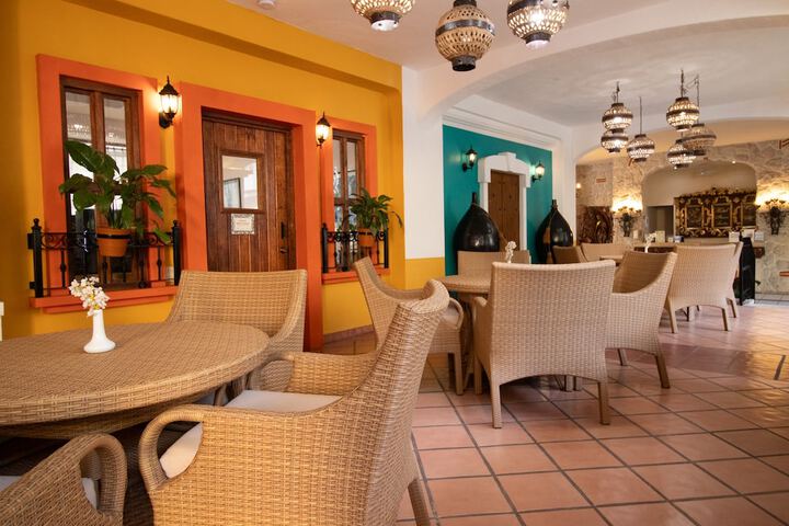 Guest Lobby