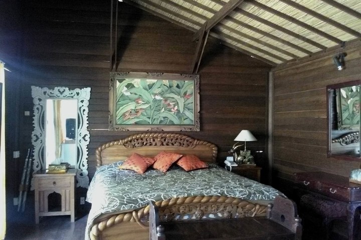 Room 17 of 122