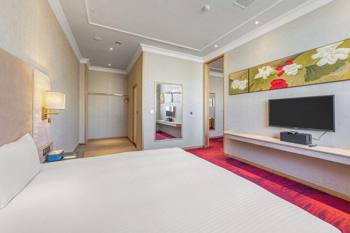 Room 26 of 86