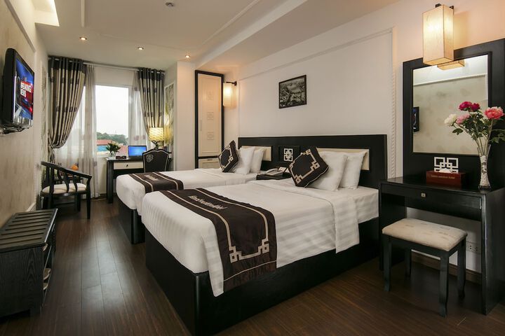 Room 15 of 106