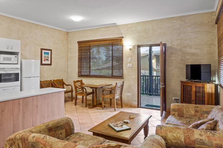 Room 10 of 42