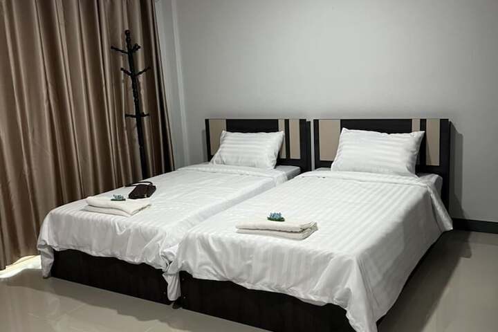 Room 15 of 50