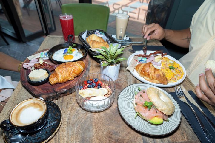Breakfast/Coffee Service 84 of 103