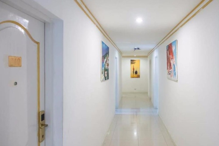 Ballroom/Hall 21 of 23