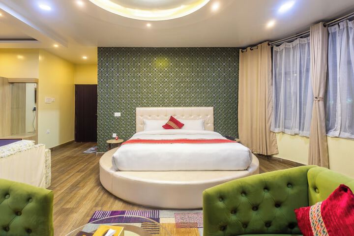 Room 27 of 75