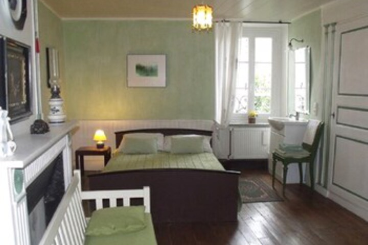 Room 4 of 11