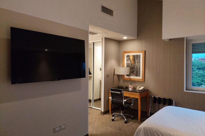 Room 13 of 157