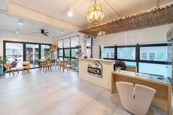 The Rock Samui Poshtel Lamai Beach