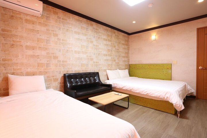 Room 20 of 51