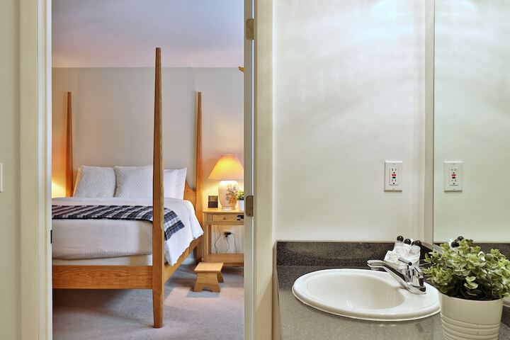 Room 5 of 24