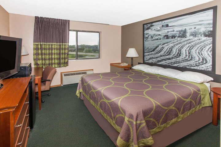 Standard King Bed Accessible (14 of 16)