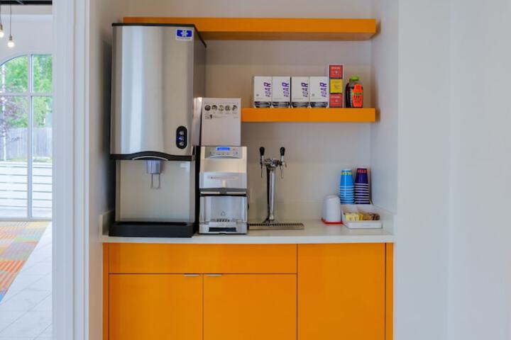 Breakfast/Coffee Service 193 of 221