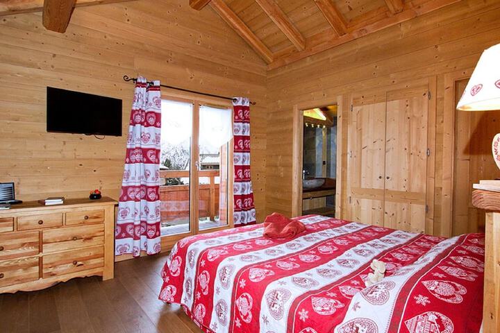 Room 2 of 44