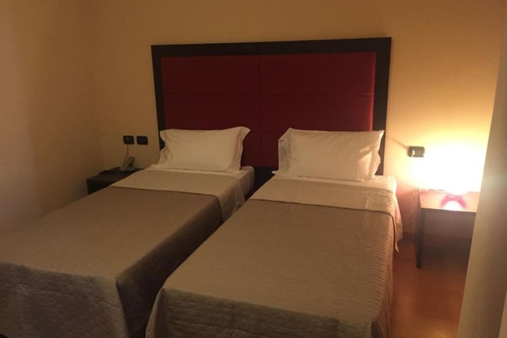 Room 11 of 46