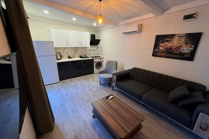 Room 11 of 21