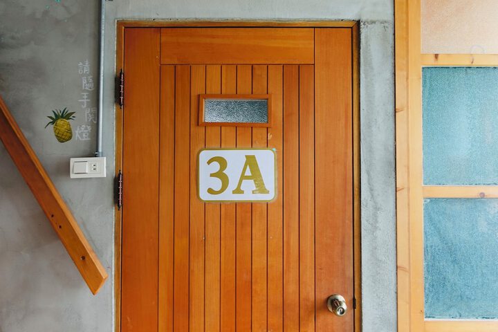 Room 19 of 42