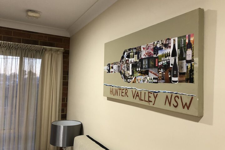 Room 4 of 103