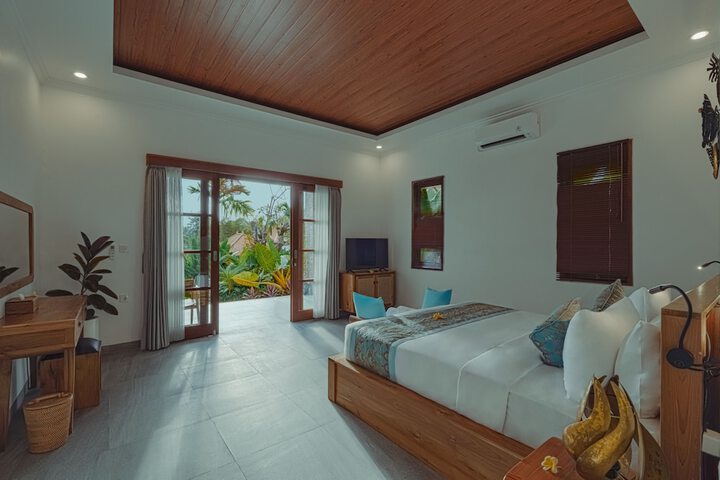 Room 2 of 28