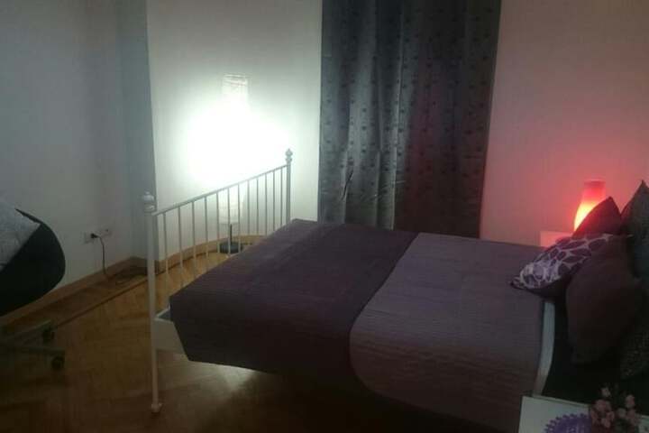 Room 6 of 51