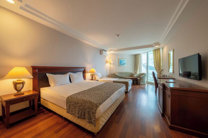 Room 20 of 104