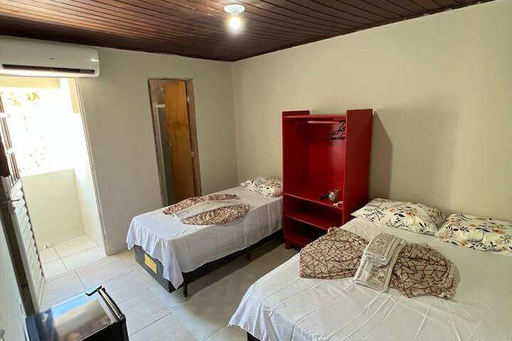 Room 13 of 19