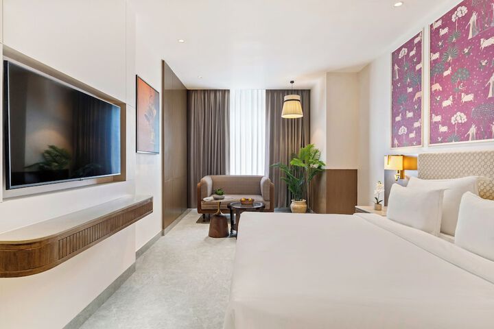 Room 7 of 25