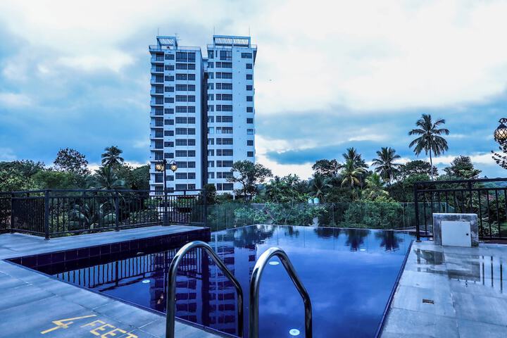 Pool 17 of 25