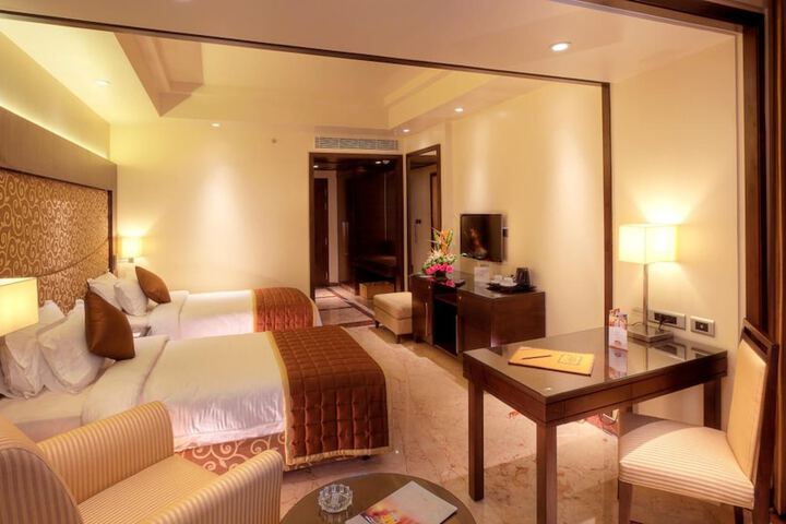 Room 14 of 42