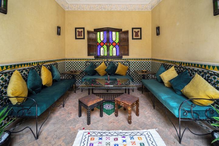Guest Lobby
