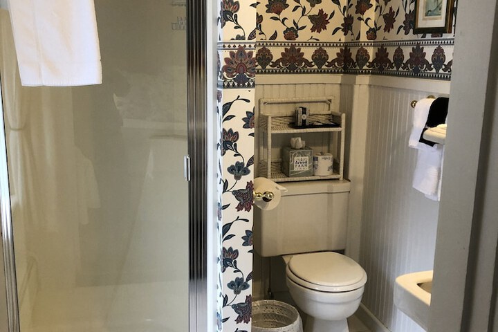 Room 49 of 60