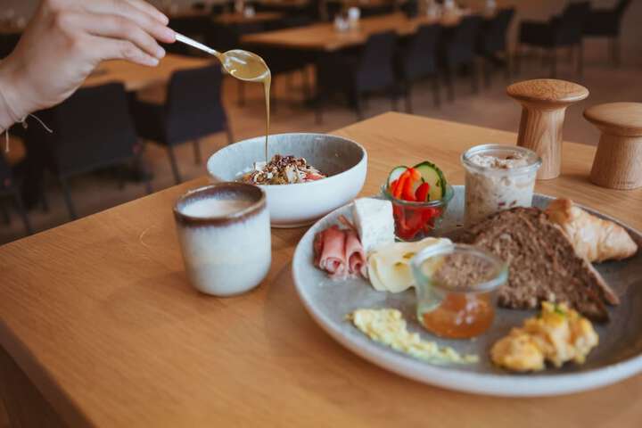 Breakfast/Coffee Service 34 of 39