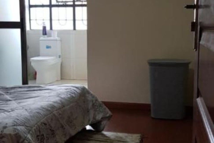 Room 2 of 4