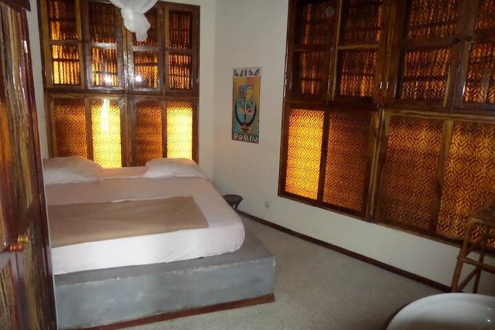 Room 4 of 22