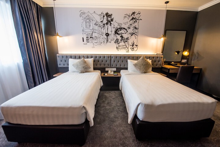 Room 8 of 97