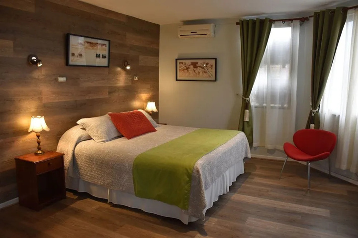 Room 5 of 17