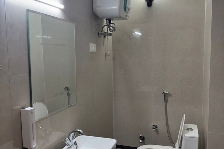 Room 12 of 13